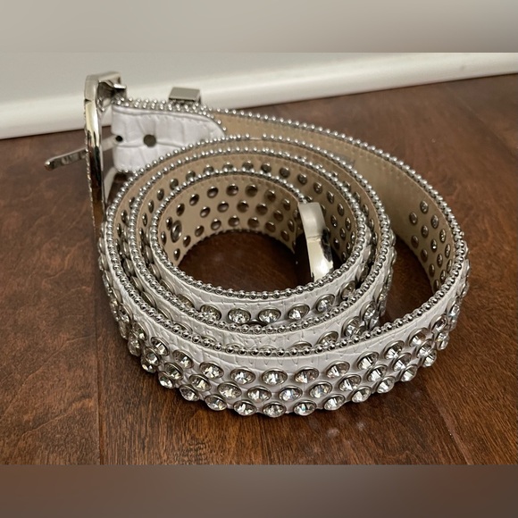 DNA Premium White & Silver Diamond Rhinestone Cowgirl Crocodile Belt Size XL - Picture 3 of 7